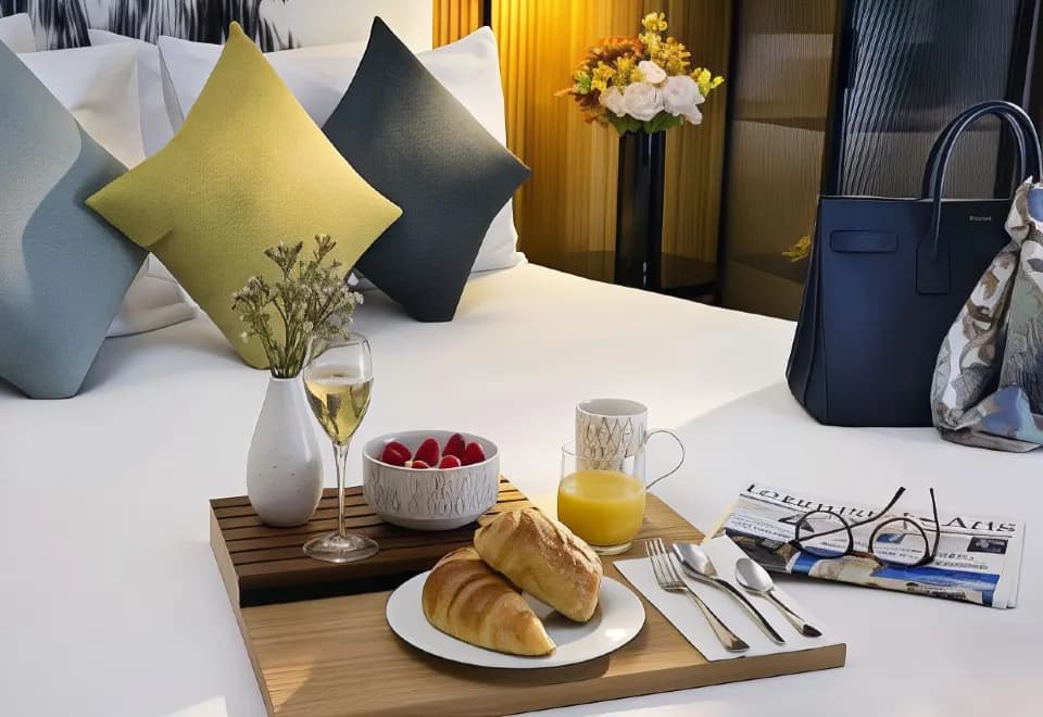 Drawing Hotel, Paris