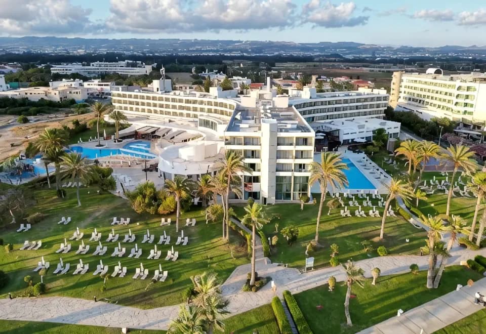 Louis Imperial Beach, Paphos